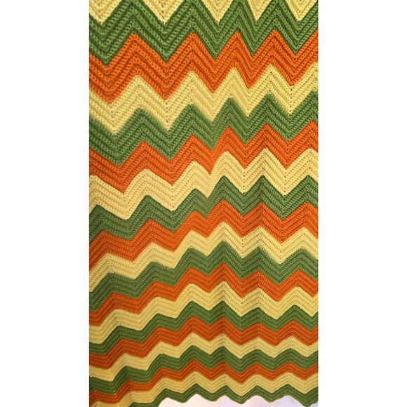 Vintage Chevron Green Yellow & Orange 70's Hand Crocheted Zig Zag Blanket 61"x56 - Picture 9 of 9